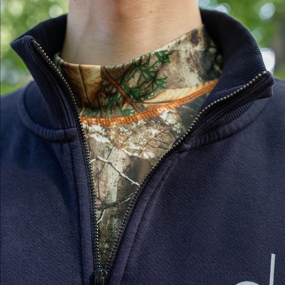 Calvin Klein 1/4 Zip Sweater - Picture 6 of 6